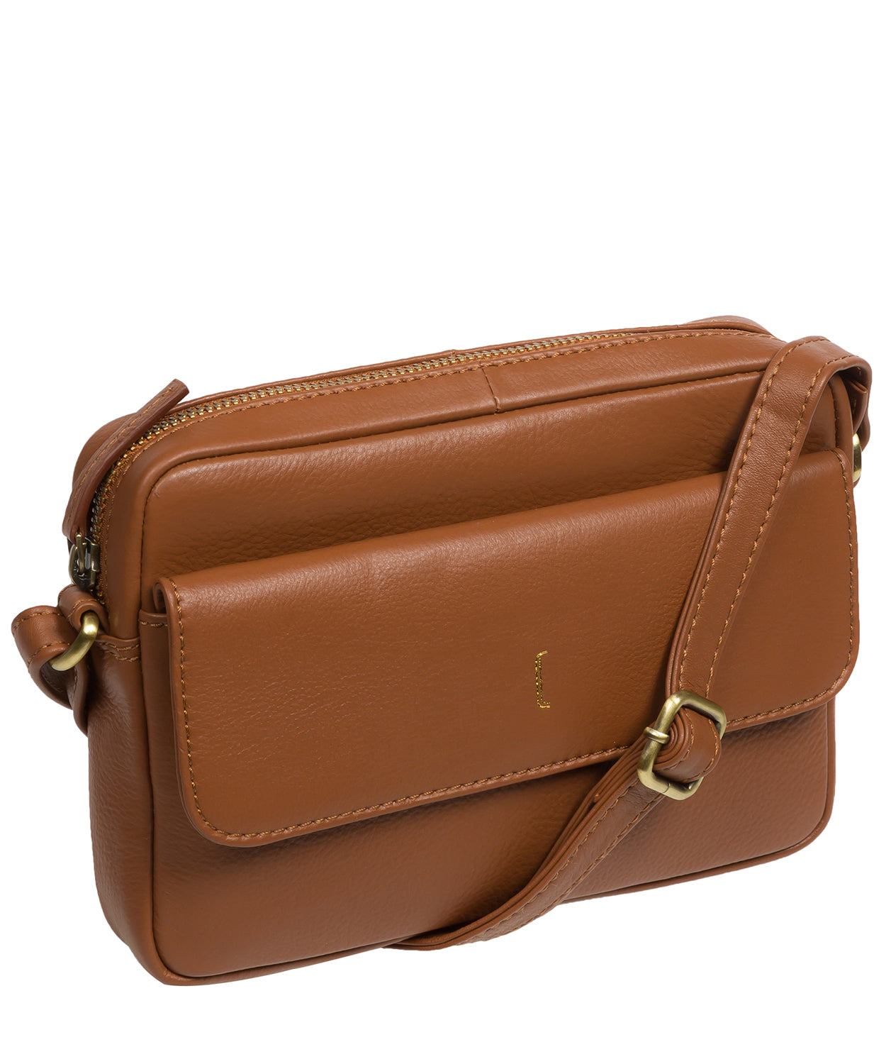 External pocket with magnetic press-stud closure