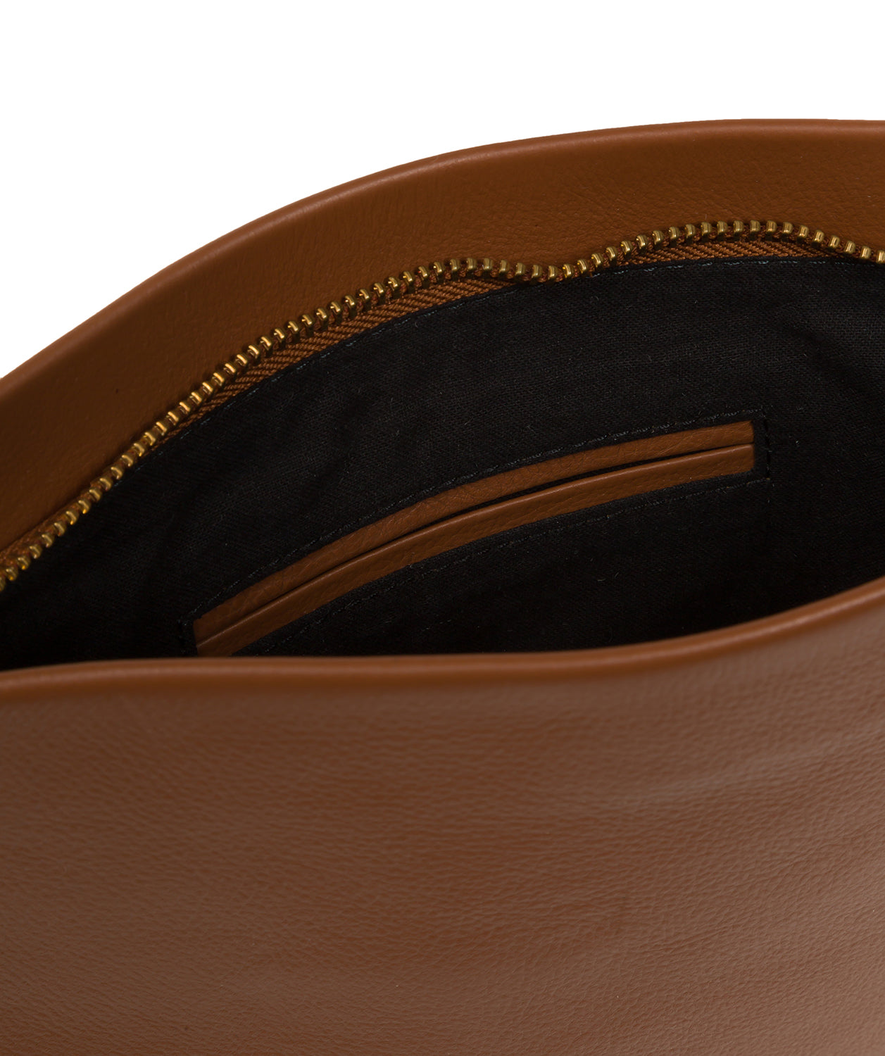 Back exterior pocket and hardware detail