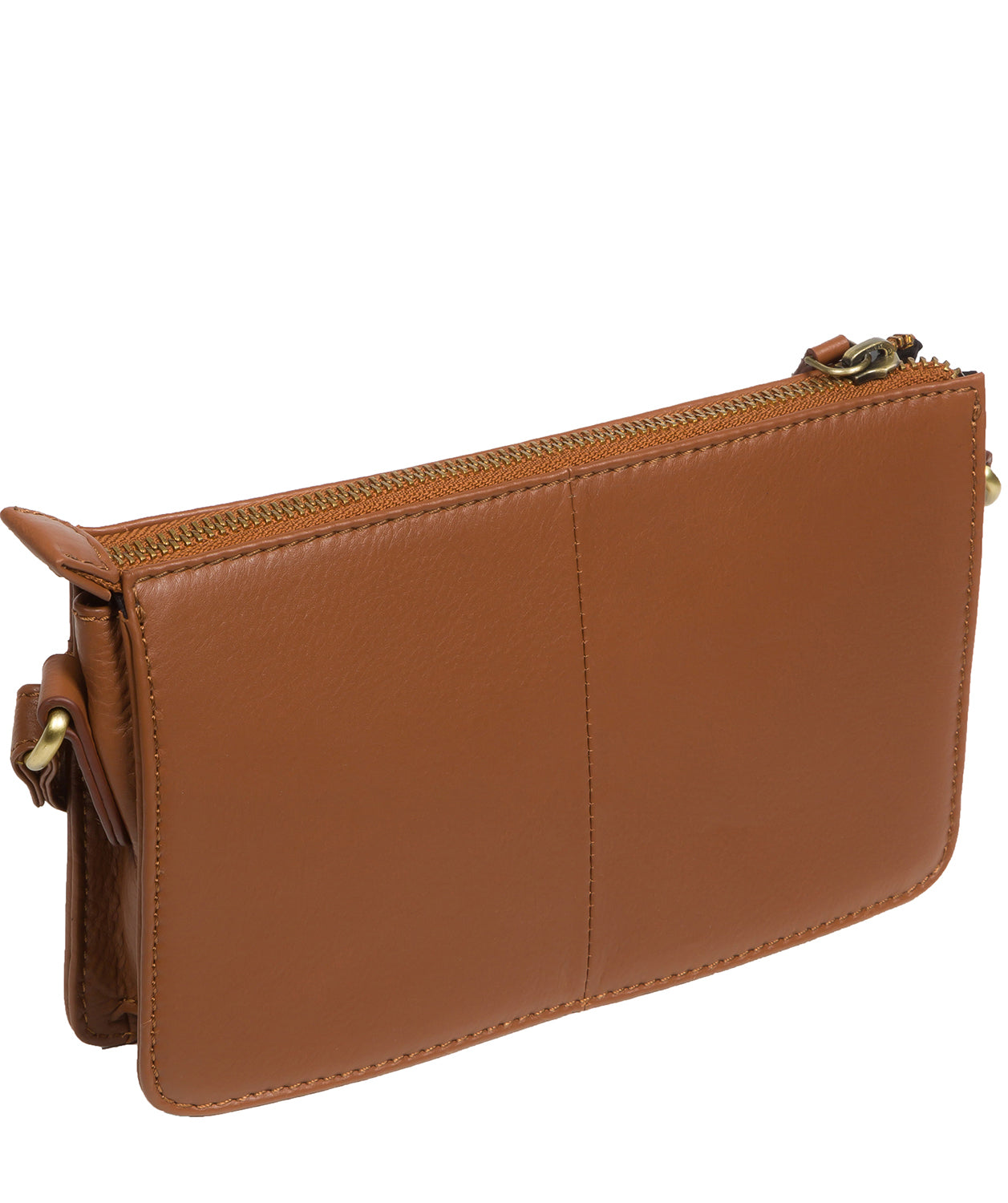 Interior pocket and organizational features detail