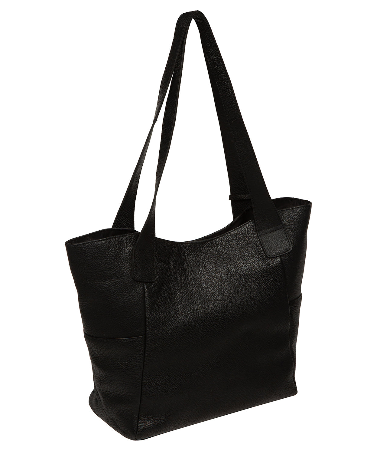 Dual leather handle detail and magnetic closure